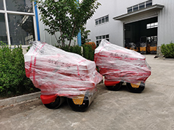 星空电竞机械7台小型压路机打包发出